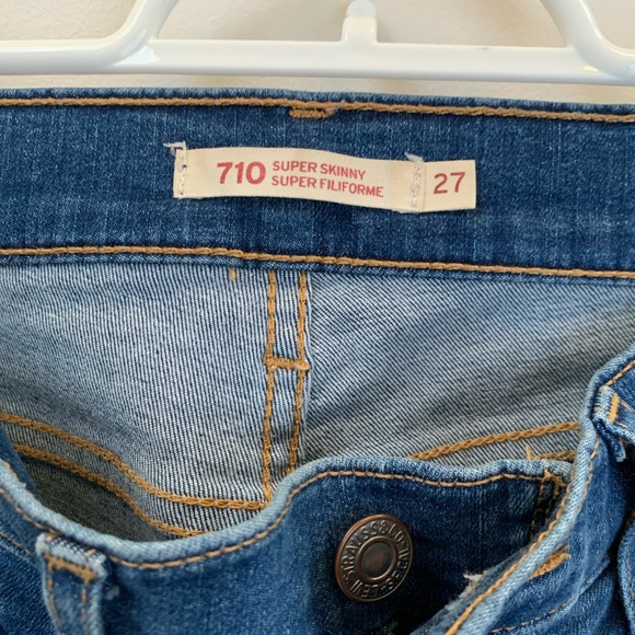 Ripped Skinny Jeans. LEVI’S 710 style. Size 27 - Picture 2 of 3